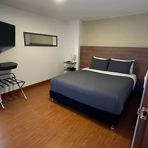 Super Apartasuite En Muy Buena Ubicacion Apartahotel Bogotá